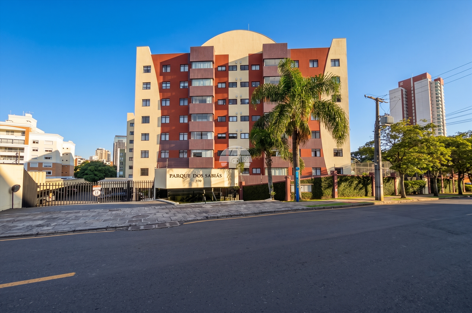 Apartamento para alugar em Campo Comprido, Curitiba — Imobiliária Razão