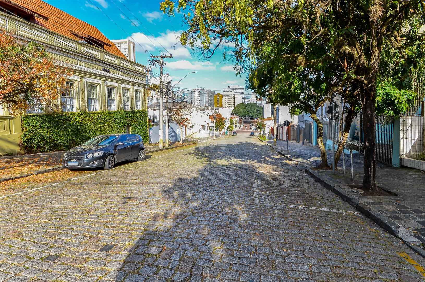 Apartamento à venda em Centro, Curitiba — GOMES CONSULTOR IMOBILIARIO LTDA.