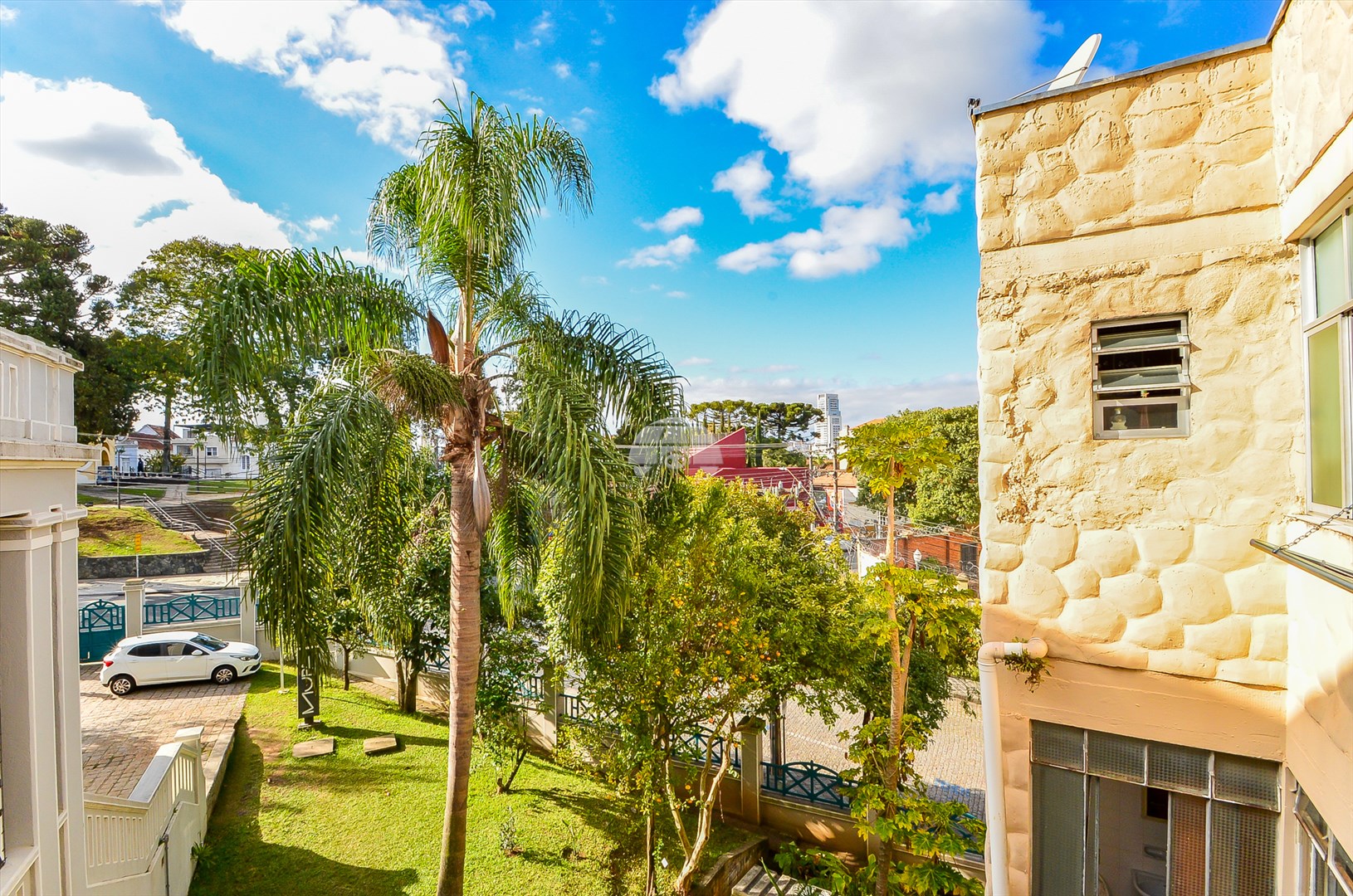 Apartamento à venda em Centro, Curitiba — GOMES CONSULTOR IMOBILIARIO LTDA.