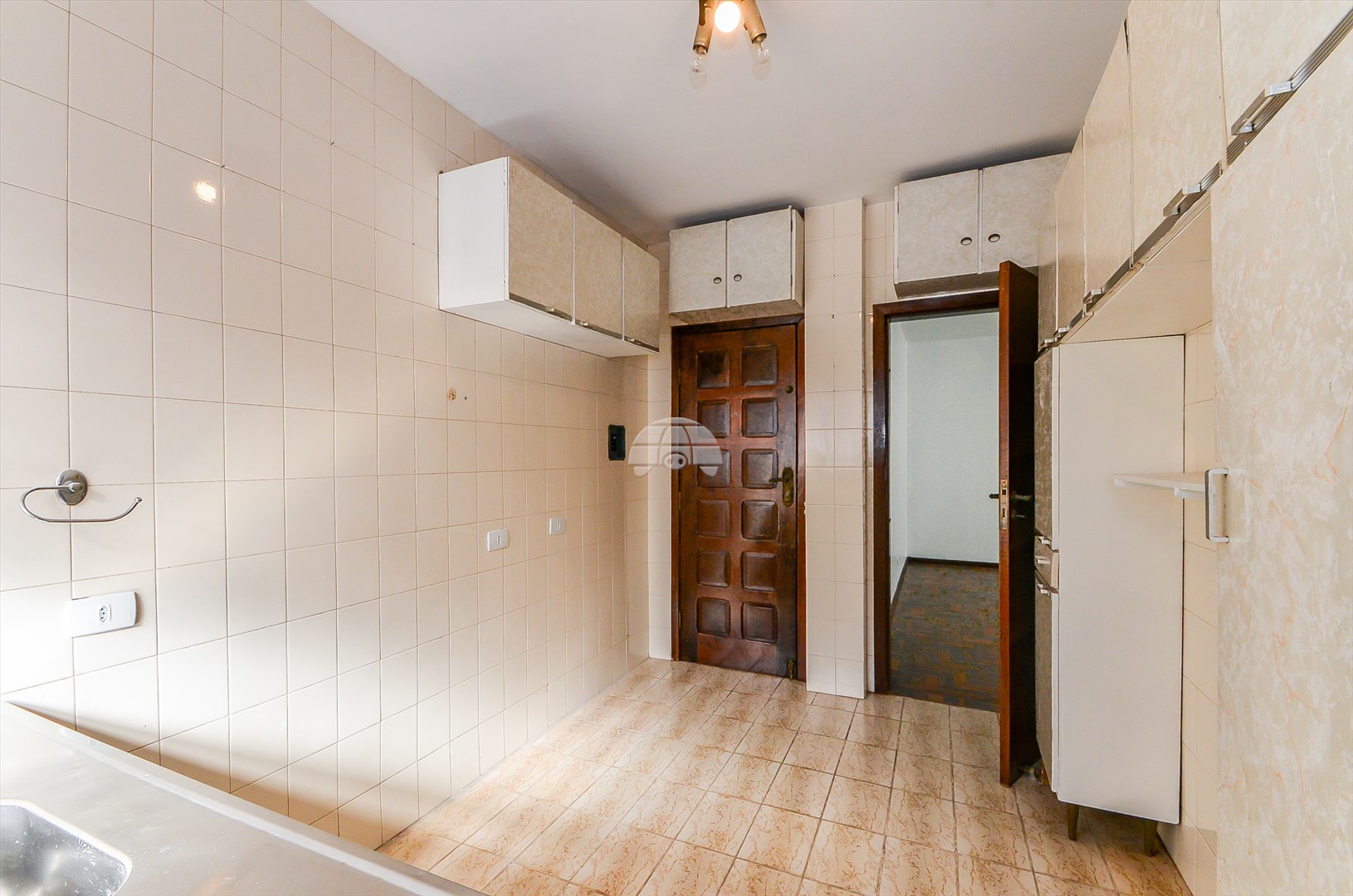 Apartamento à venda em Centro, Curitiba — GOMES CONSULTOR IMOBILIARIO LTDA.