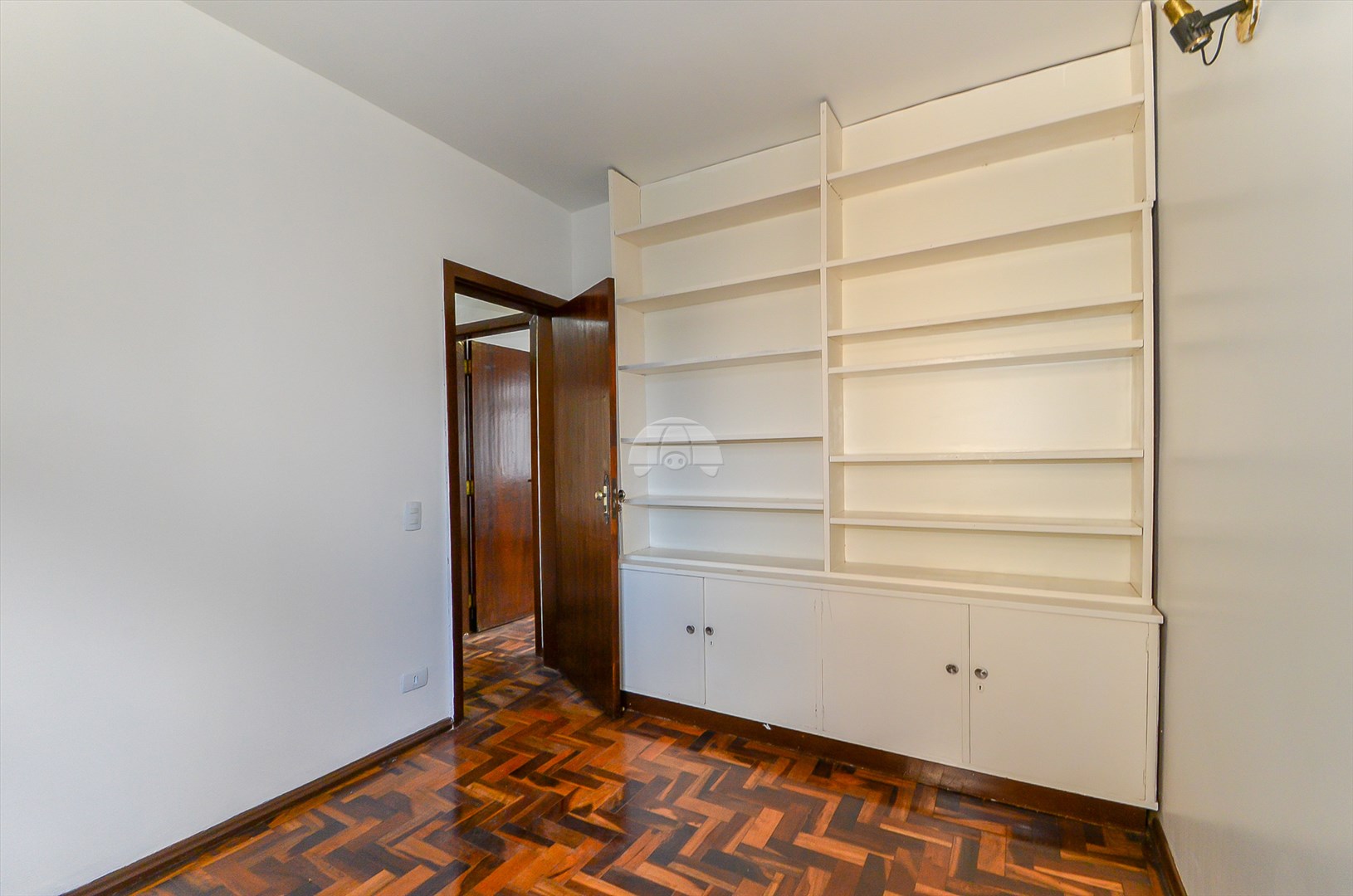 Apartamento à venda em Centro, Curitiba — GOMES CONSULTOR IMOBILIARIO LTDA.
