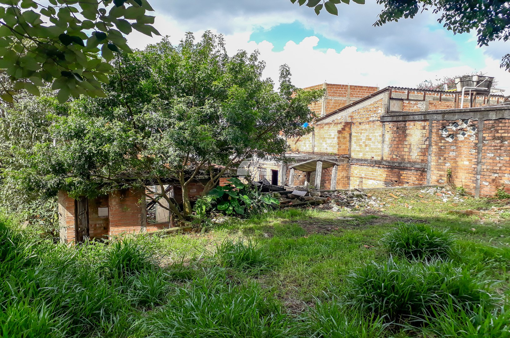 Terreno à venda em Campina Do Arruda, Almirante Tamandaré — Portal Chave Fácil
