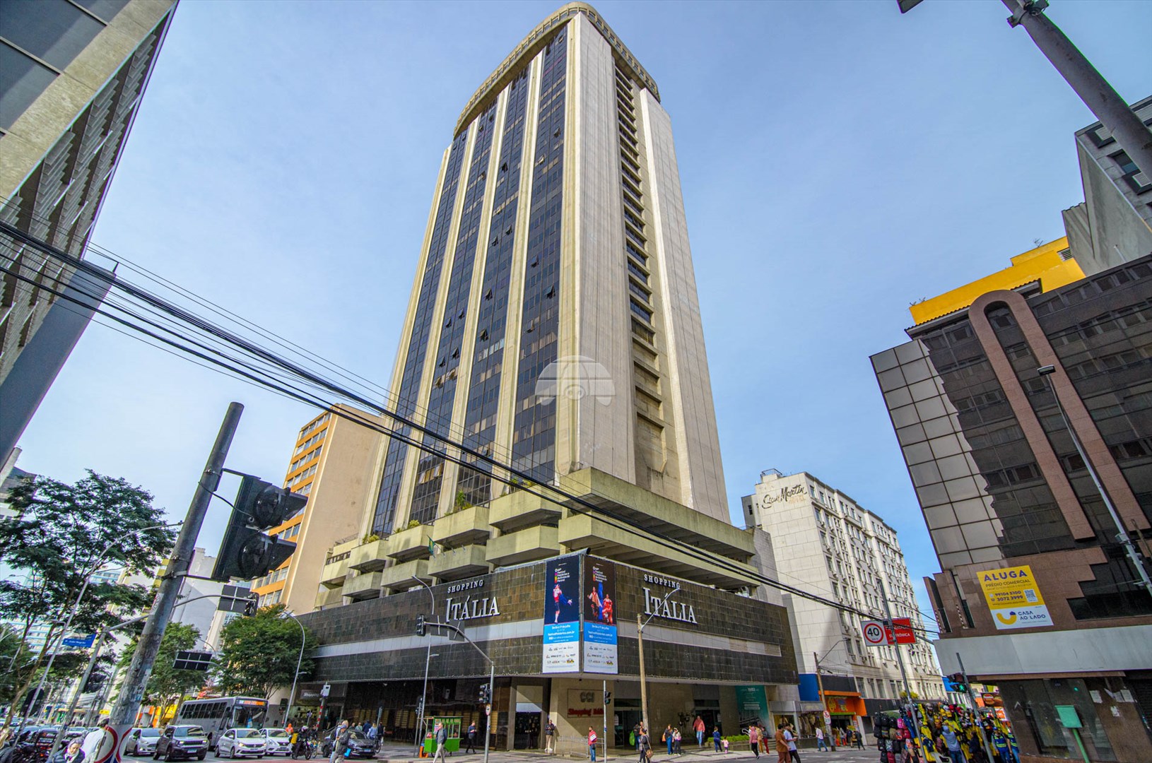 Casa à venda em Centro, Curitiba — Portal Chave Fácil