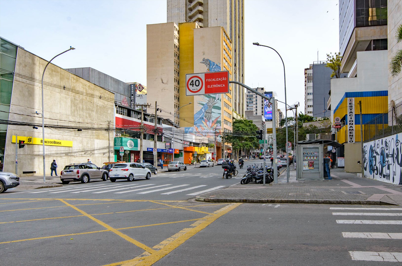 Casa à venda em Centro, Curitiba — Portal Chave Fácil