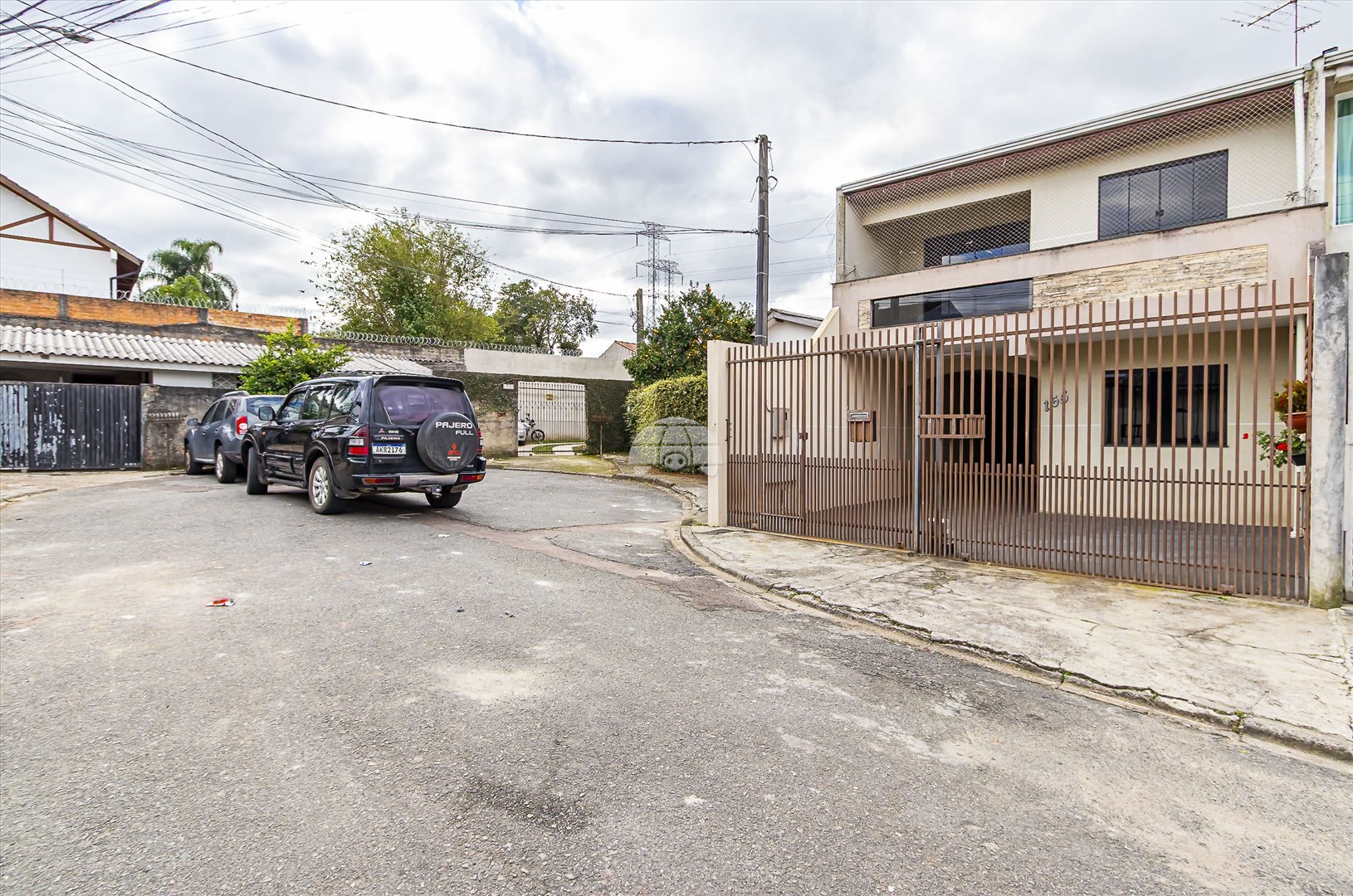Casa à venda em Uberaba, Curitiba — Construa Assessoria Imobiliária