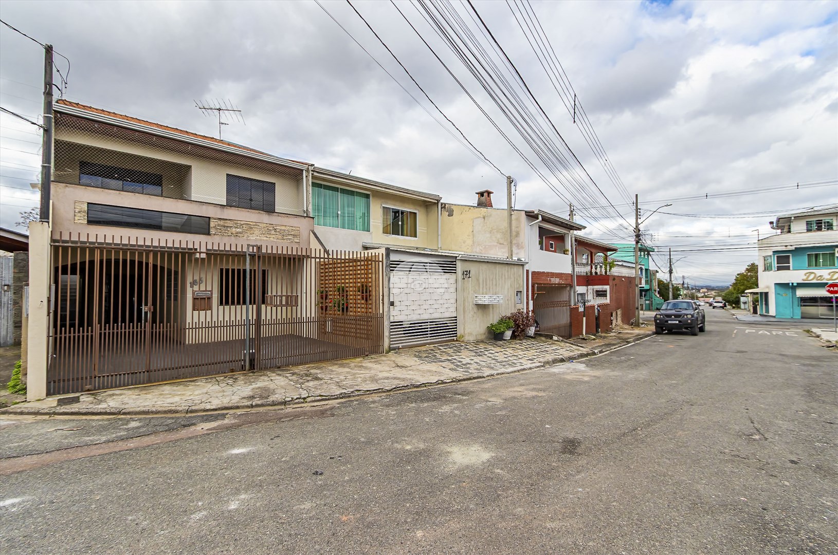 Casa à venda em Uberaba, Curitiba — Construa Assessoria Imobiliária