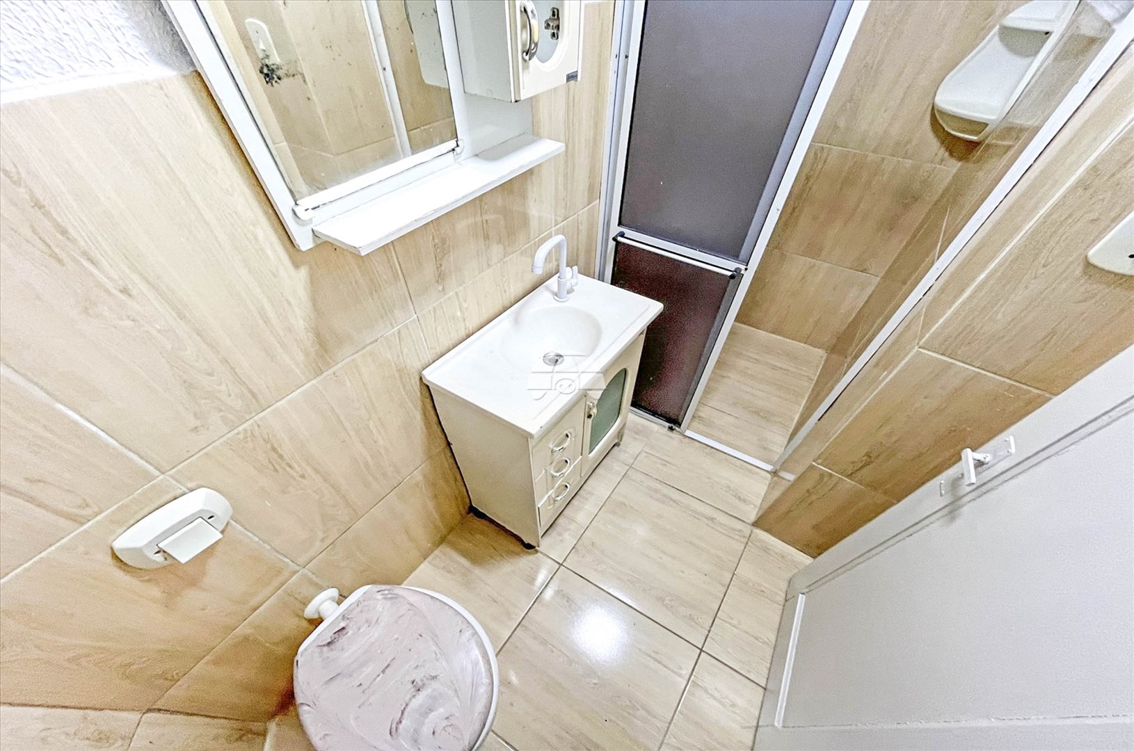 Apartamento à venda em Centro, Curitiba — GOMES CONSULTOR IMOBILIARIO LTDA.