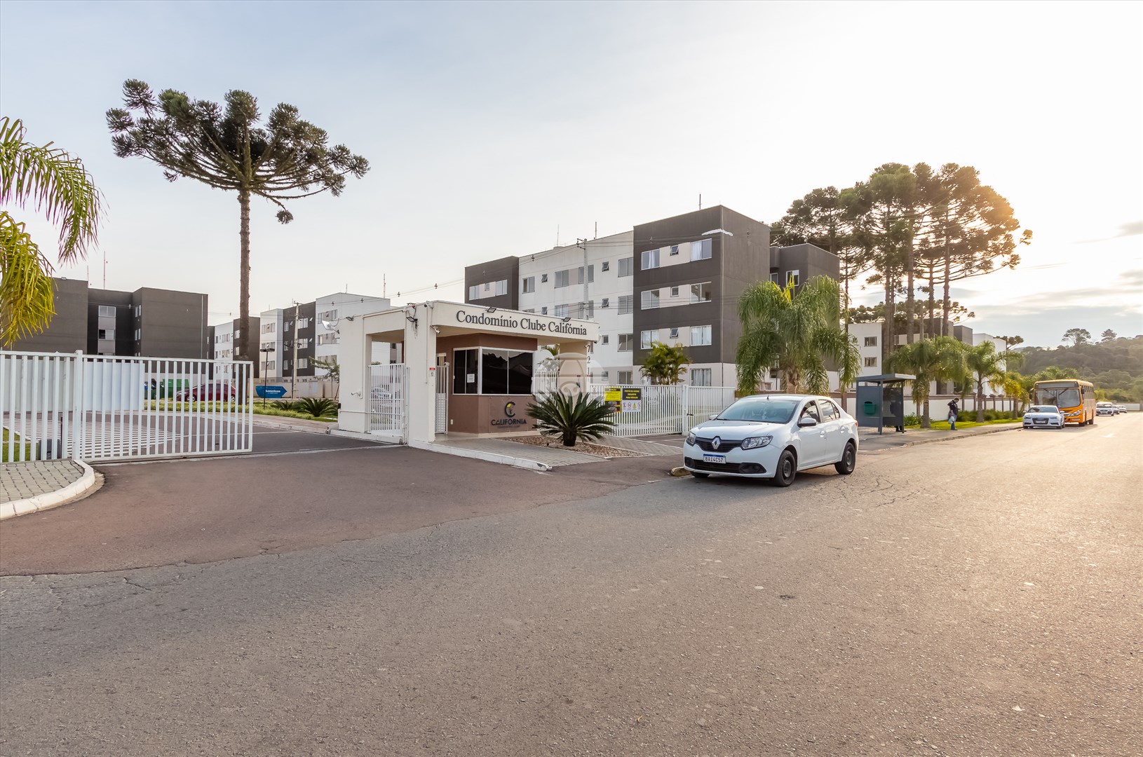 Apartamento à venda em Jardim Itaqui, Campo Largo — Portal Chave Fácil