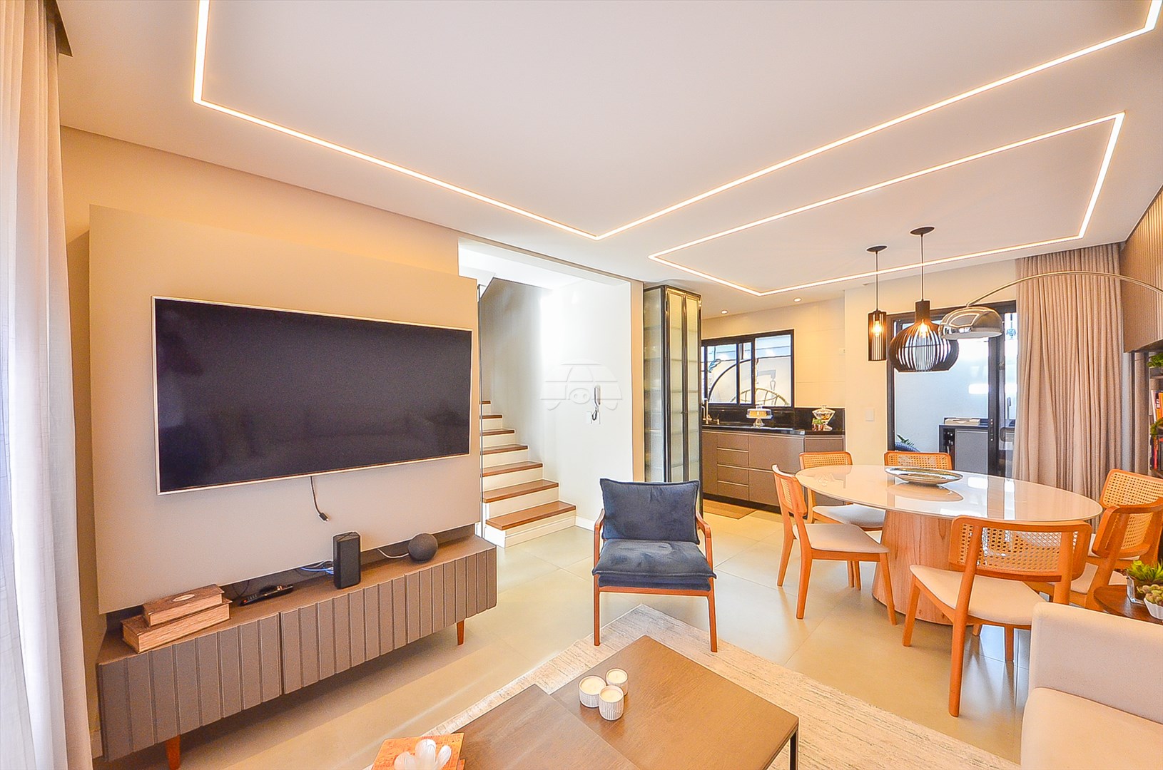Sobrado Residencial para Locação no Bairro Alto Boqueirão ref. 109093 (2 / 10)