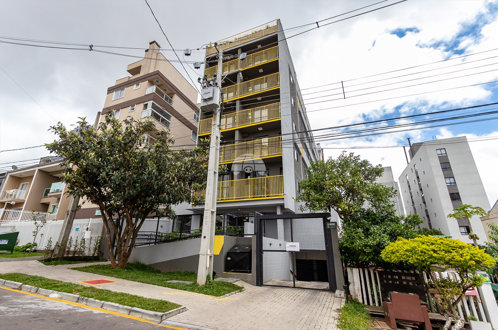 Apartamento à venda em Novo Mundo, Curitiba — Portal Chave Fácil