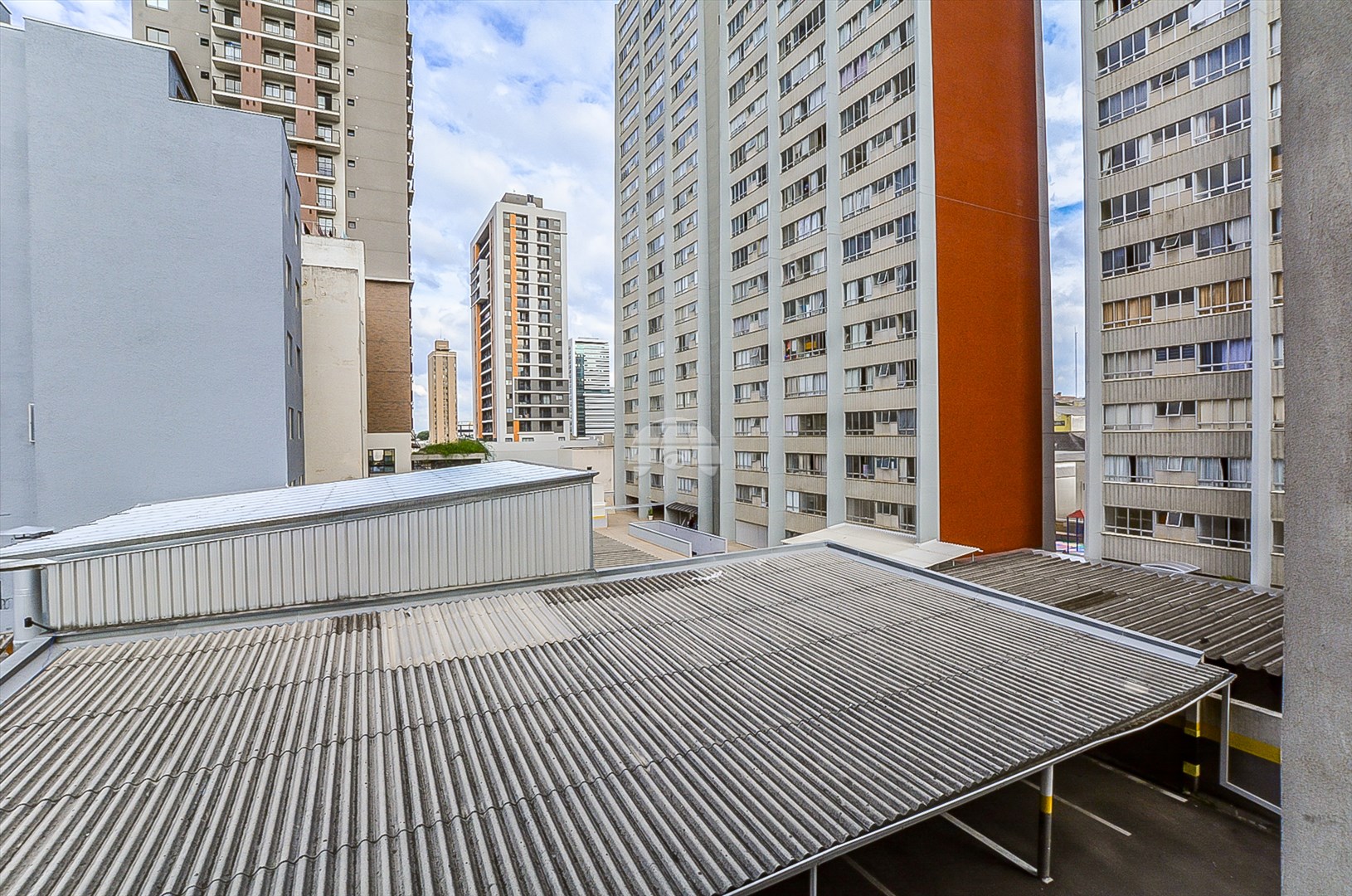 Apartamento à venda em Centro, Curitiba — MAFI ADMINISTRADORA DE IMOVEIS LTDA