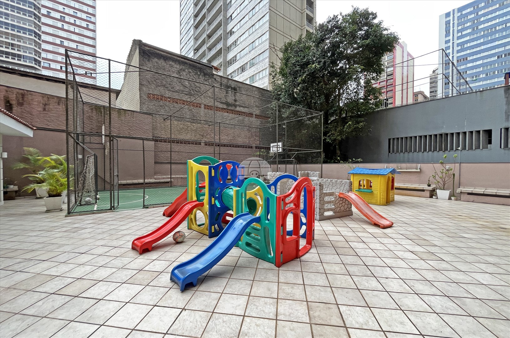 Apartamento para alugar em Bigorrilho, Curitiba — Imóveis em Curitiba - Jamaica Imóveis