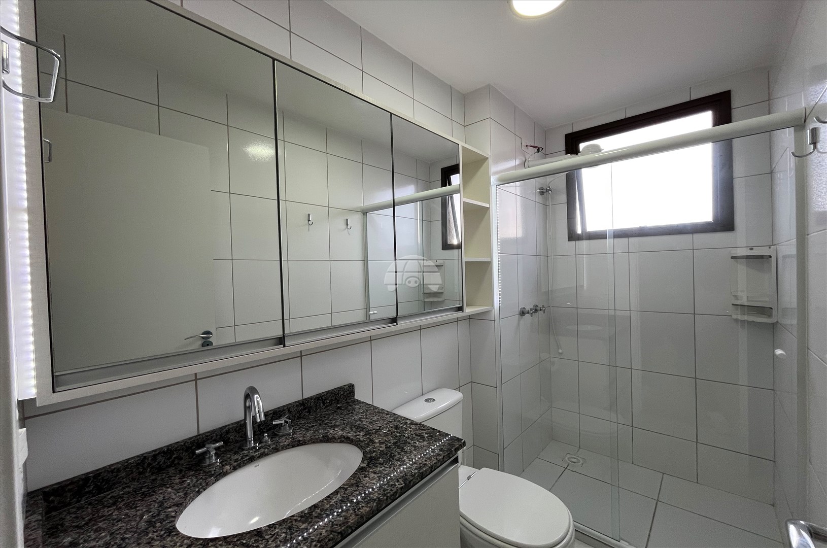 Apartamento para alugar em Novo Mundo, Curitiba — GOMES CONSULTOR IMOBILIARIO LTDA.