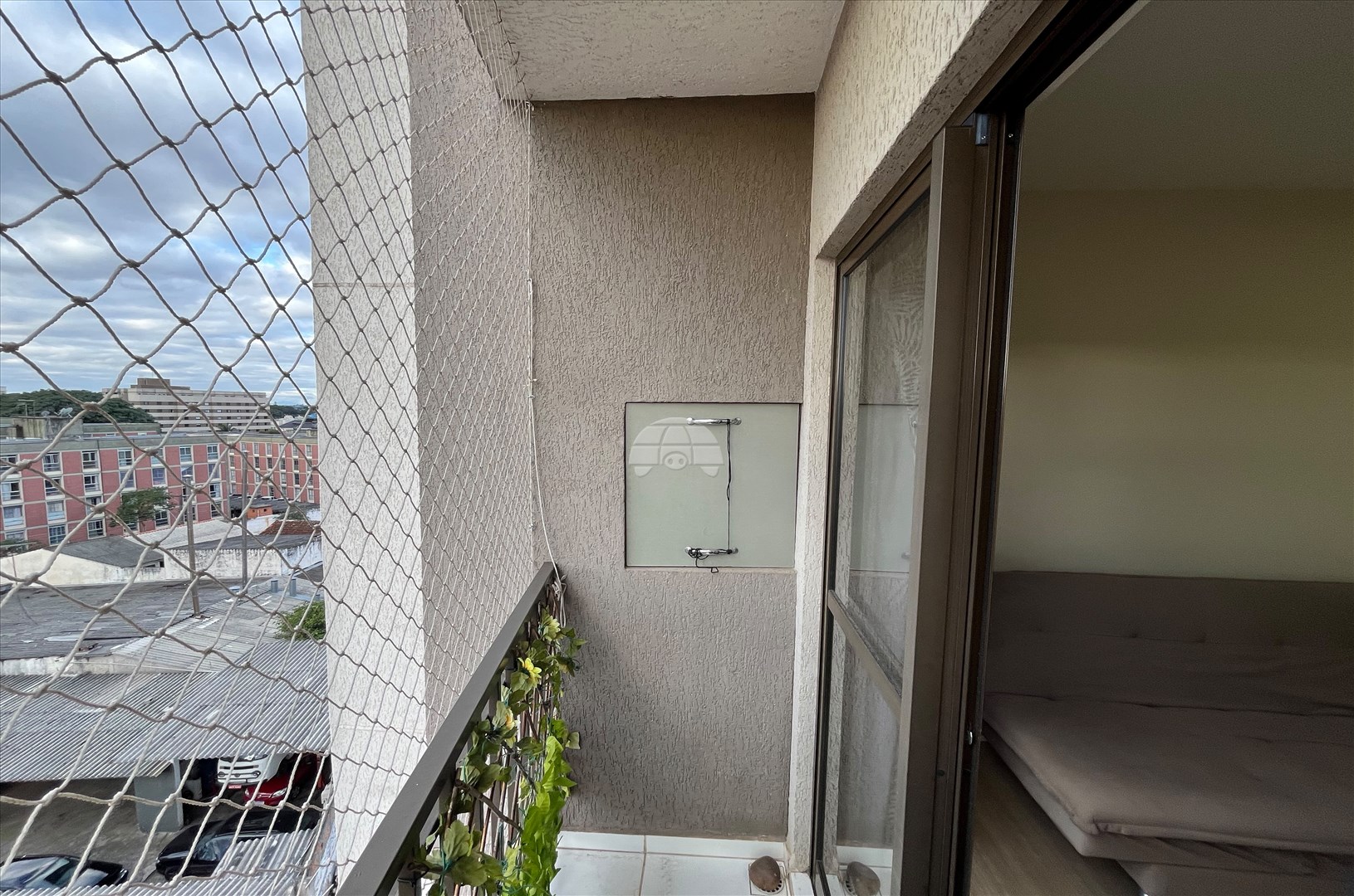 Apartamento para alugar em Novo Mundo, Curitiba — GOMES CONSULTOR IMOBILIARIO LTDA.