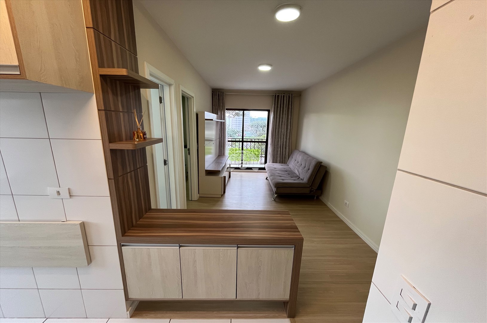 Apartamento para alugar em Novo Mundo, Curitiba — GOMES CONSULTOR IMOBILIARIO LTDA.