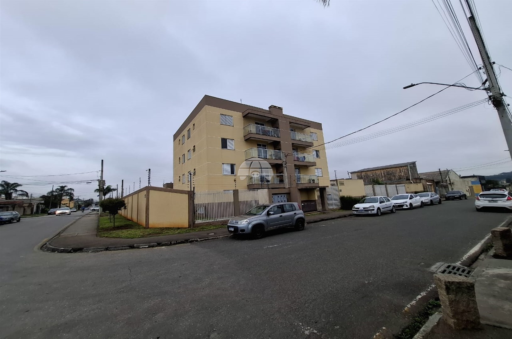Apartamento para alugar em Jardim Guaraituba, Colombo — Portal Chave Fácil