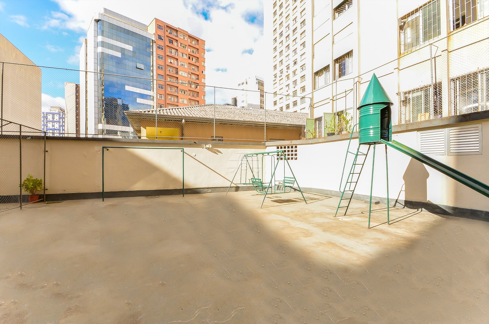 Apartamento à venda em Centro, Curitiba — Toyo Imóveis - Curitiba/PR