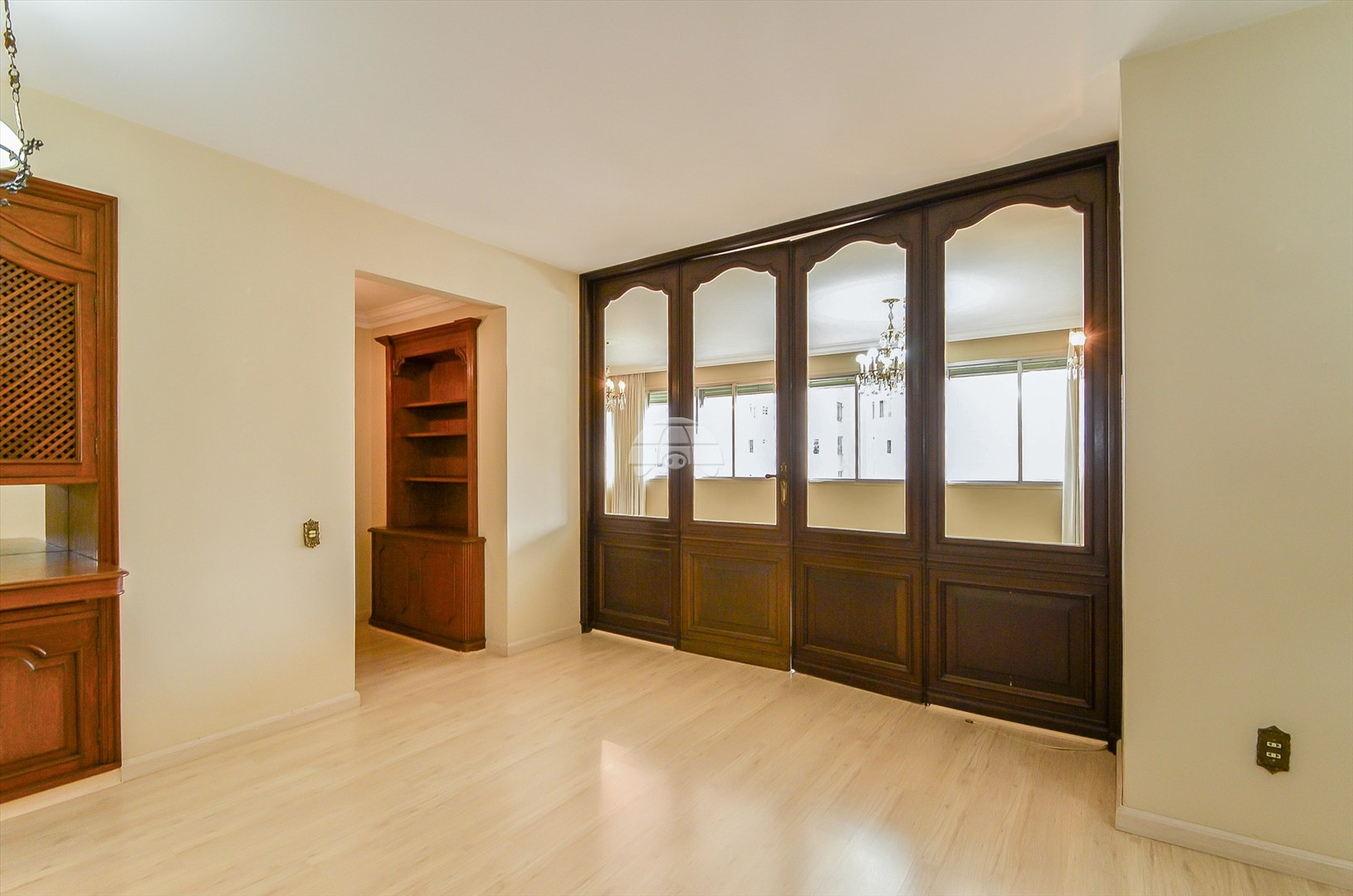 Apartamento à venda em Centro, Curitiba — Toyo Imóveis - Curitiba/PR