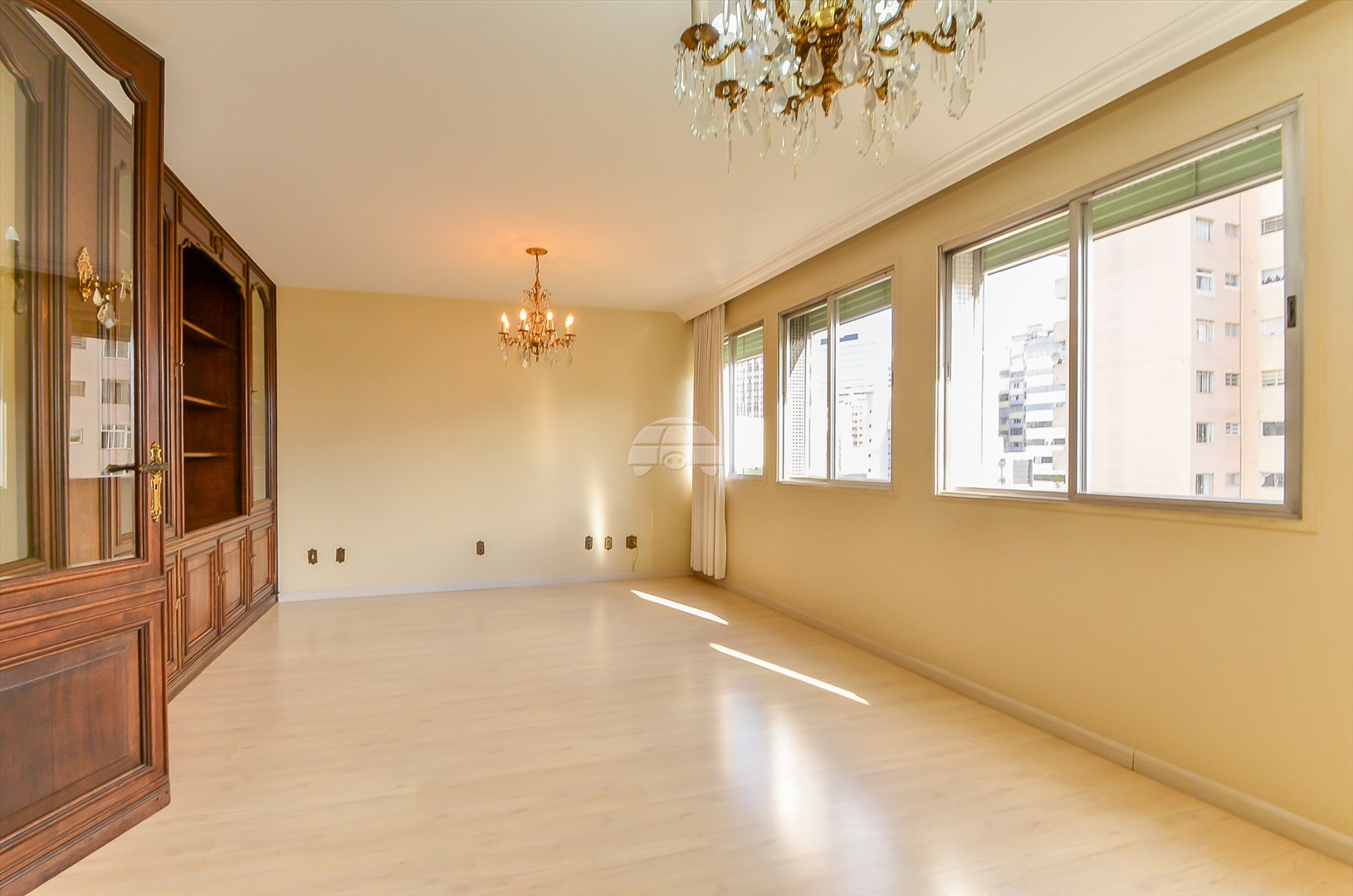 Apartamento à venda em Centro, Curitiba — Toyo Imóveis - Curitiba/PR