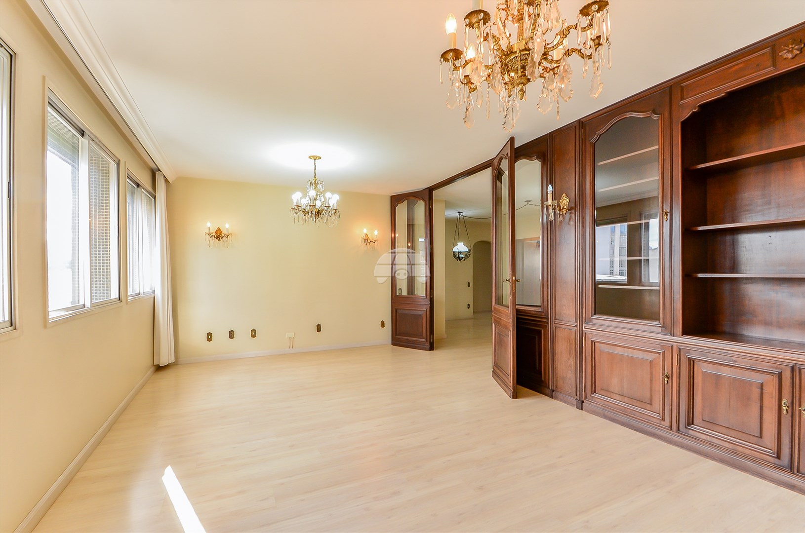Apartamento à venda em Centro, Curitiba — Toyo Imóveis - Curitiba/PR