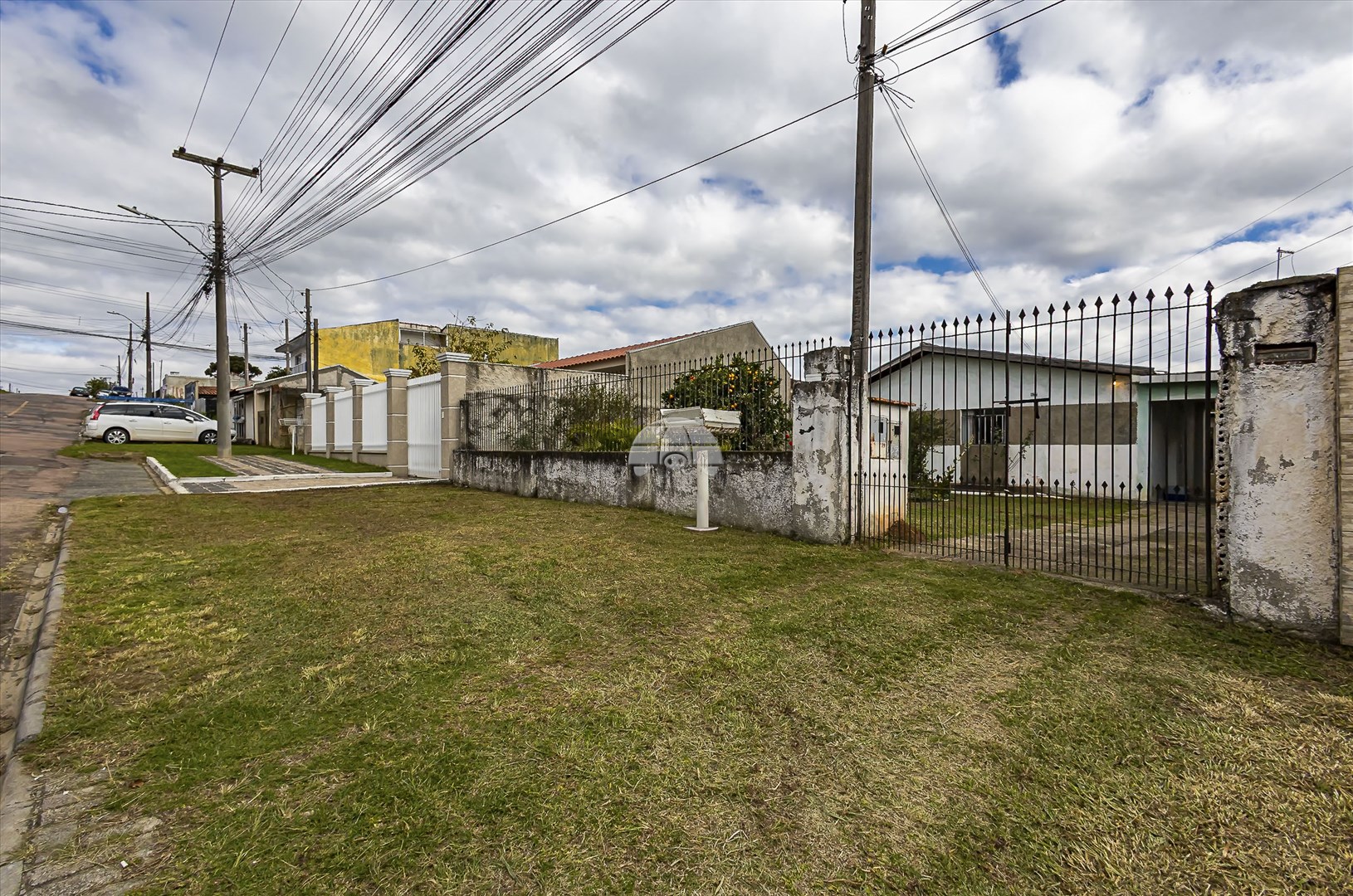 Casa à venda em Sítio Cercado, Curitiba — Portal Chave Fácil