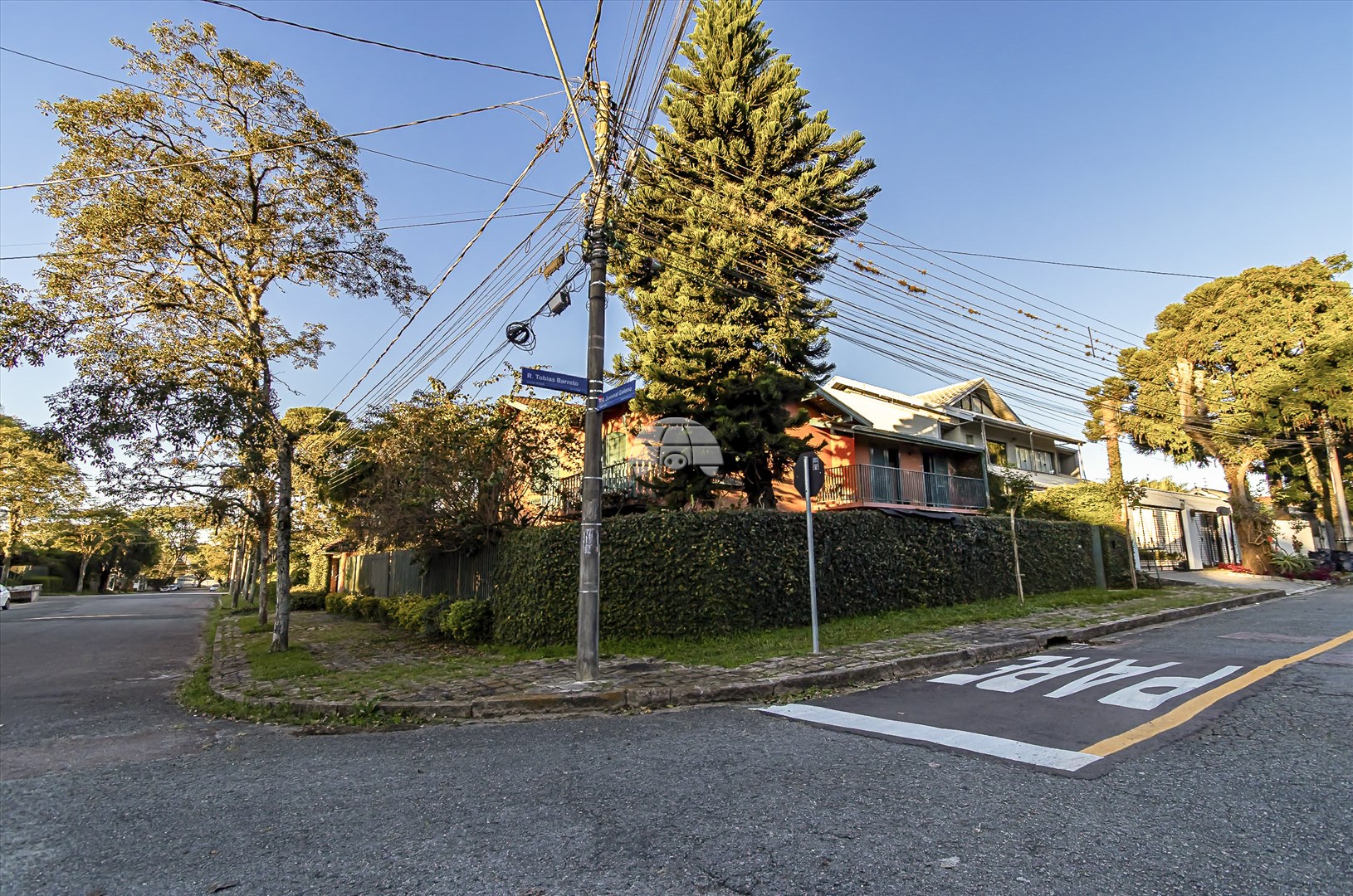 Casa à venda em Jardim Social, Curitiba — Portal Chave Fácil