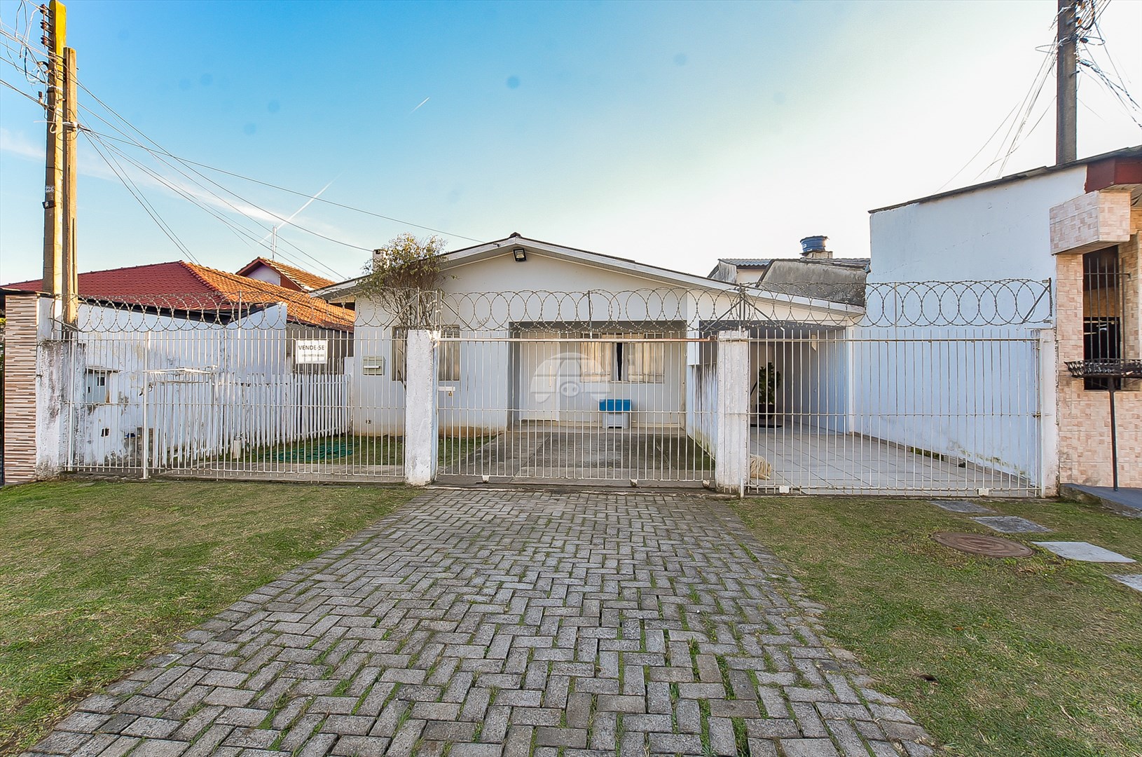 Casa à venda em Sítio Cercado, Curitiba — Portal Chave Fácil