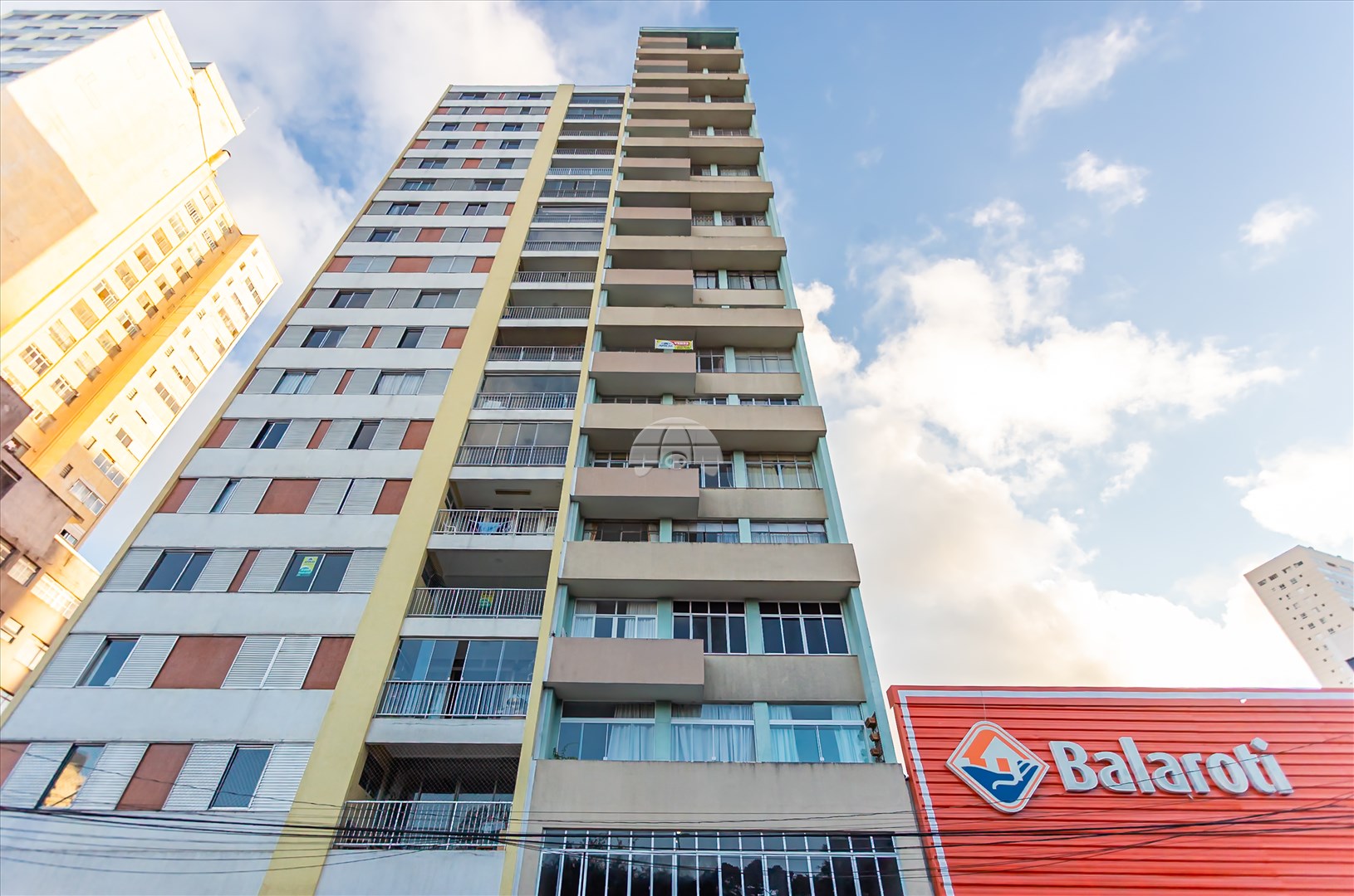 Apartamento à venda em Centro, Curitiba — Portal Chave Fácil