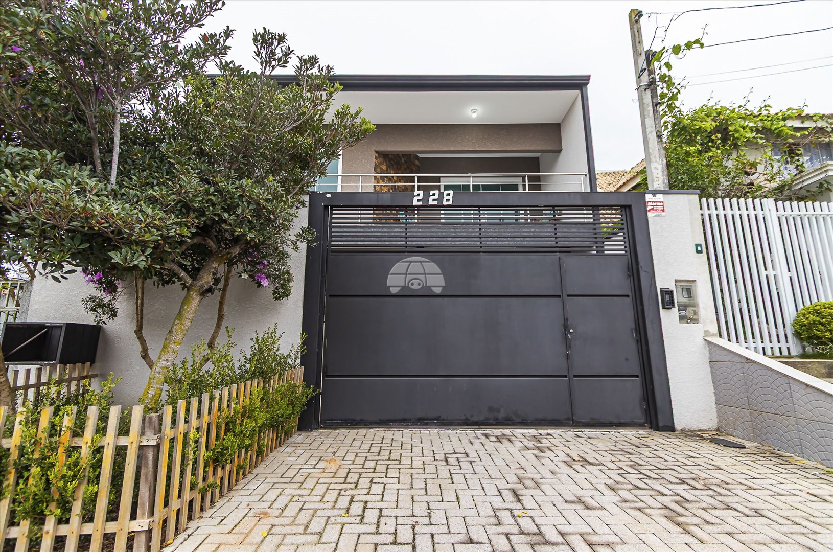Sobrado à venda em Ganchinho, Curitiba — Portal Chave Fácil