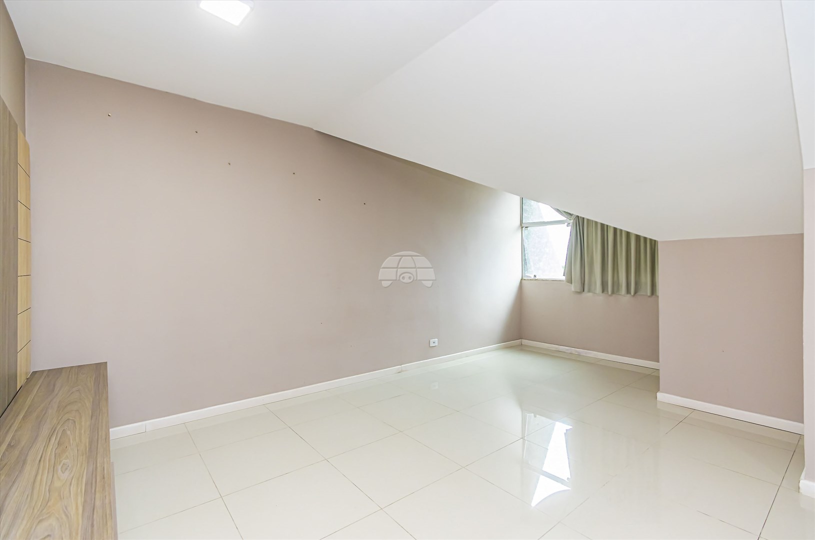 Casa à venda em Abranches, Curitiba — Kondor Imóveis: Imobiliária em Curitiba | Uma imobiliária pra você