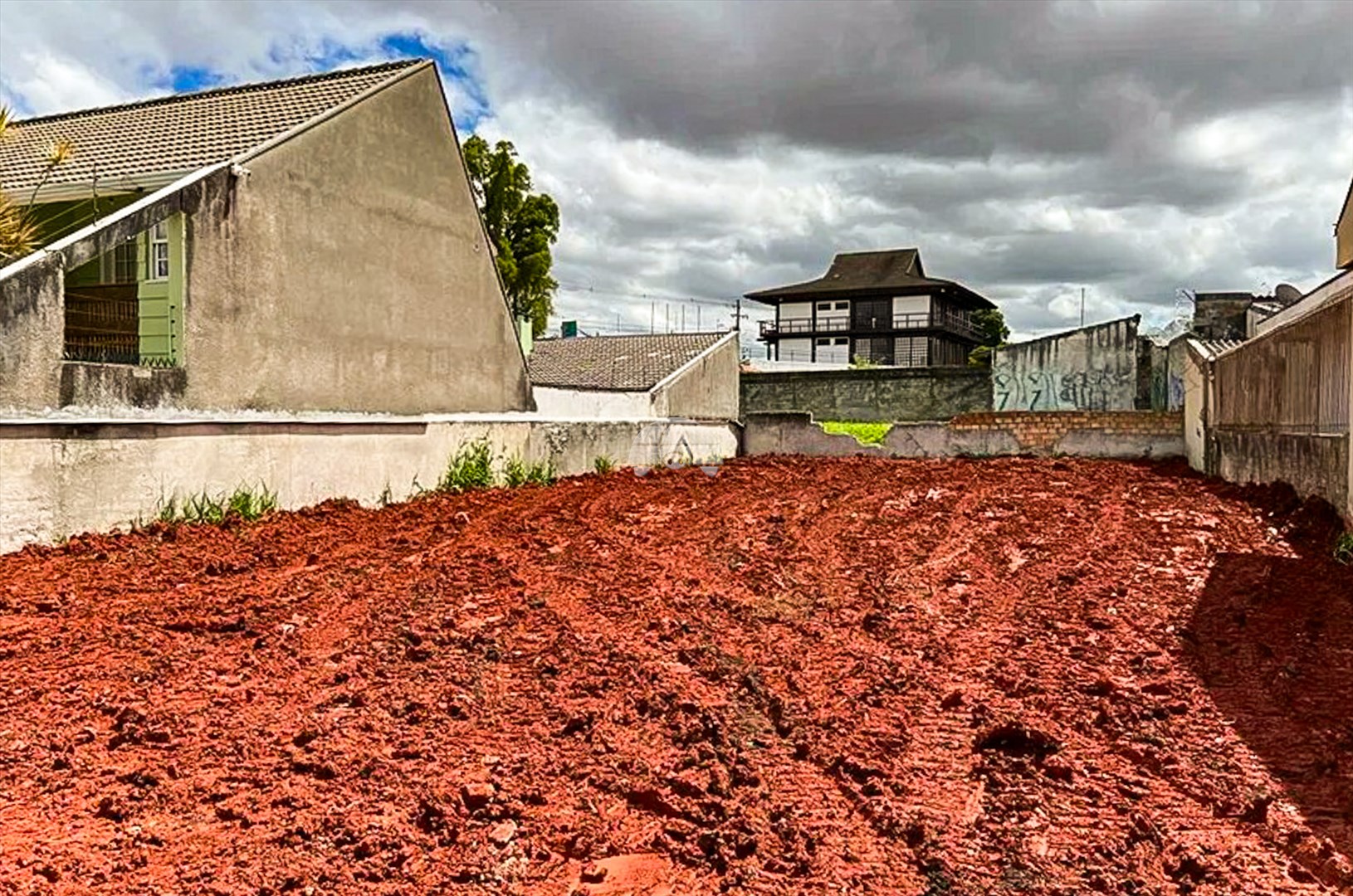 Terreno/Área à venda em Jardim Botânico, Curitiba — Portal Chave Fácil