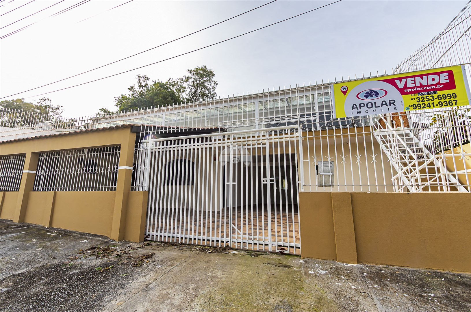 Sobrado à venda em Barreirinha, Curitiba — Portal Chave Fácil
