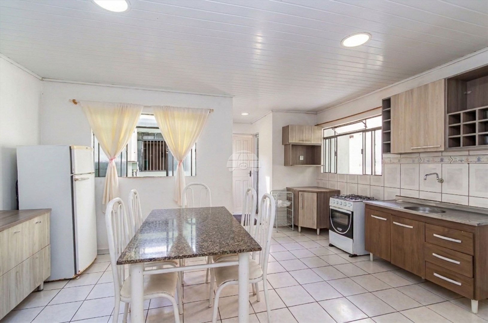 Casa à venda em Cajuru, Curitiba — Portal Chave Fácil