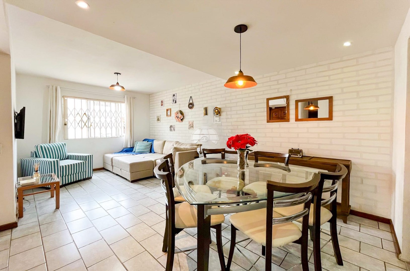 Casa à venda em Boqueirão, Curitiba — Portal Chave Fácil