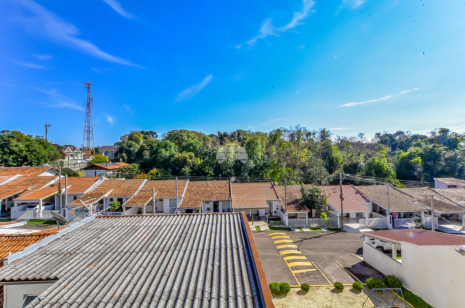 Casa à venda em Uberaba, Curitiba — Imóveis em Curitiba - Jamaica Imóveis