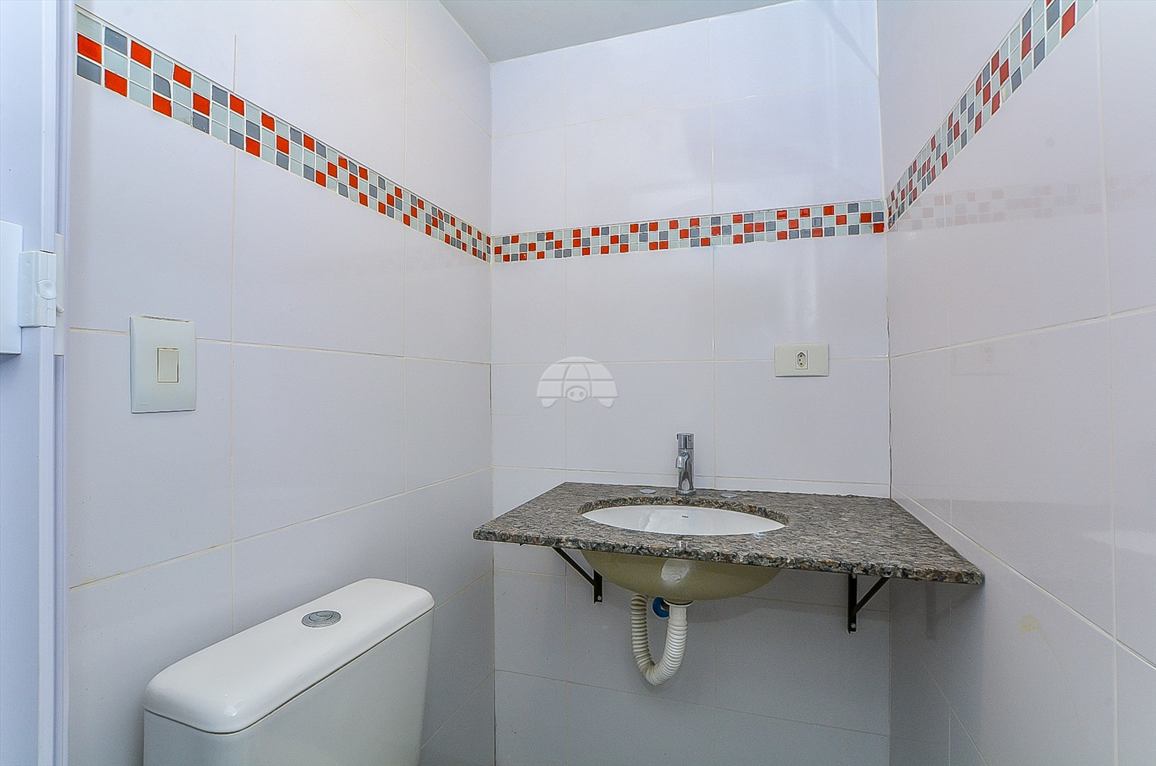 Casa à venda em Uberaba, Curitiba — Imóveis em Curitiba - Jamaica Imóveis