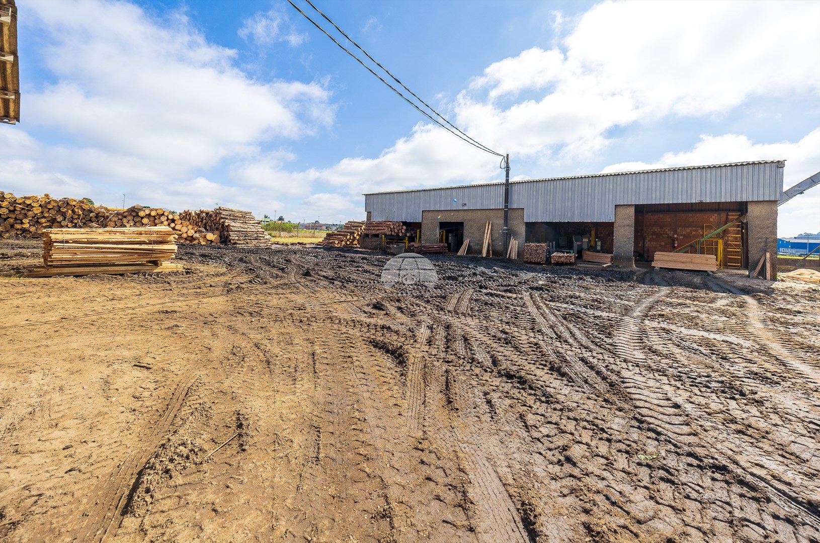 Terreno/Área comercial à venda em Eucaliptos, Fazenda Rio Grande — Portal Chave Fácil
