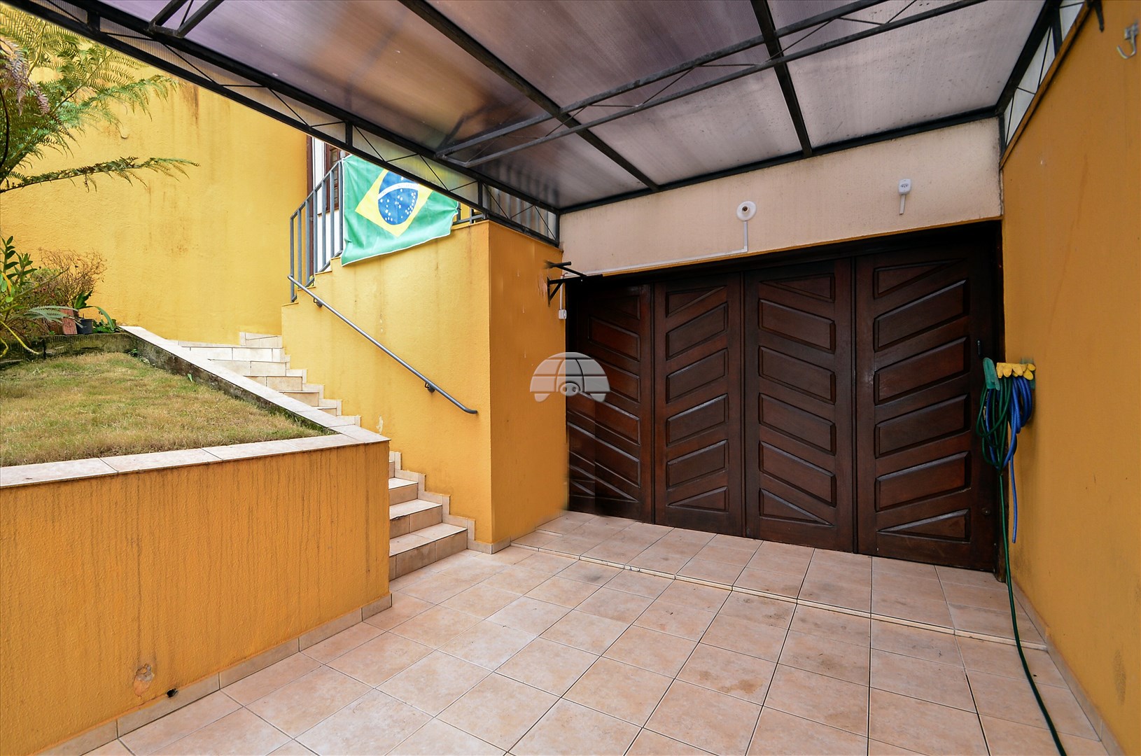 Sobrado à venda em Santa Cândida, Curitiba — Portal Chave Fácil