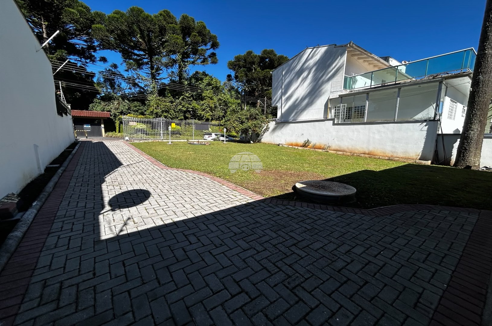 Casa à venda em Cachoeira, Curitiba — Portal Chave Fácil
