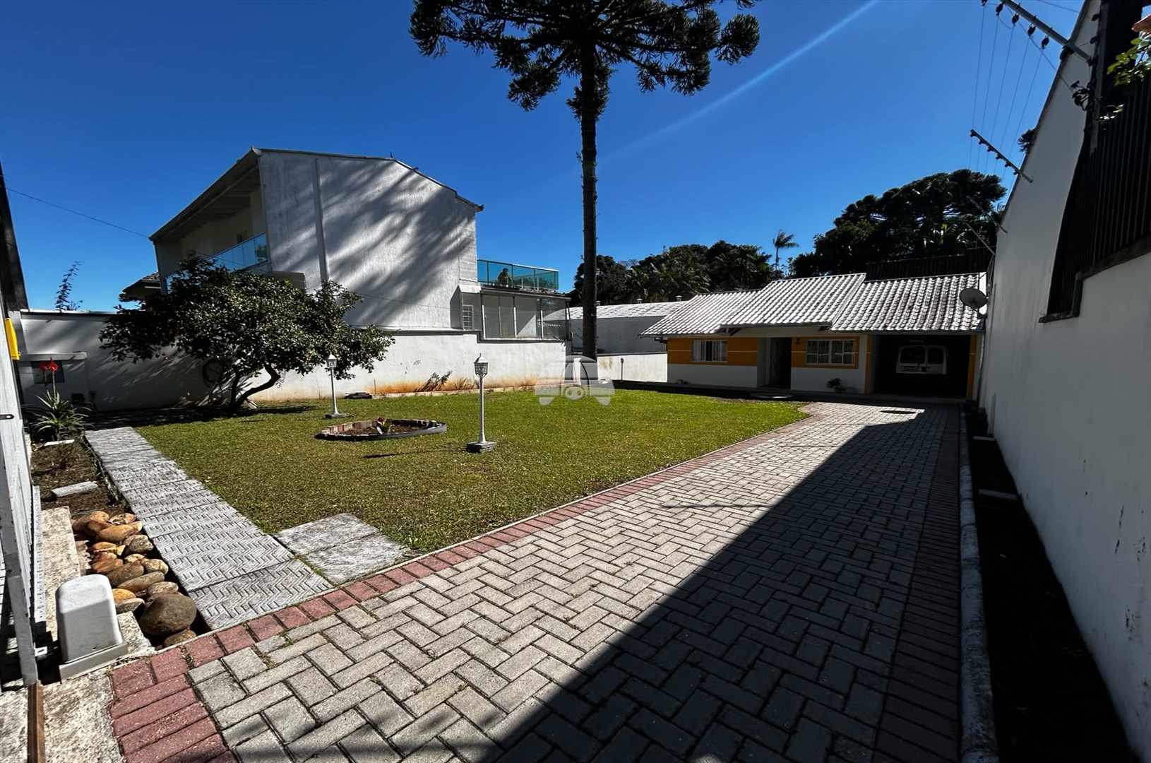 Casa à venda em Cachoeira, Curitiba — Portal Chave Fácil