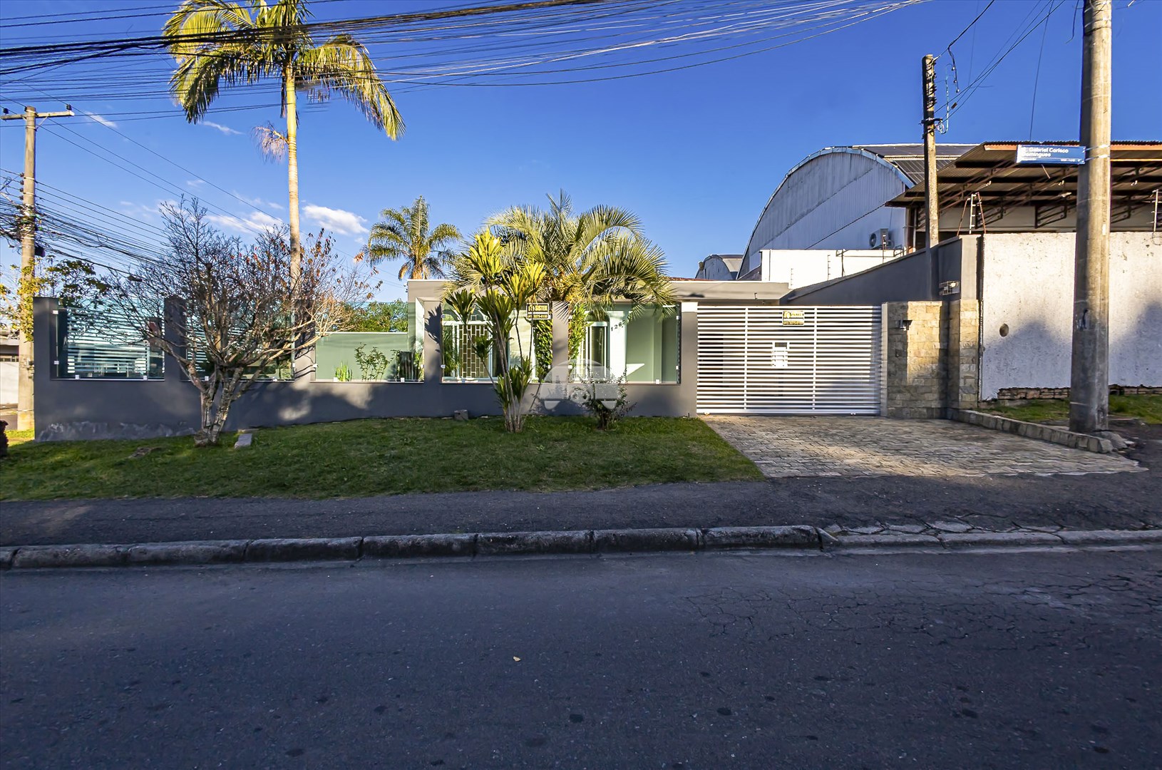 Casa à venda em Boqueirão, Curitiba — Portal Chave Fácil