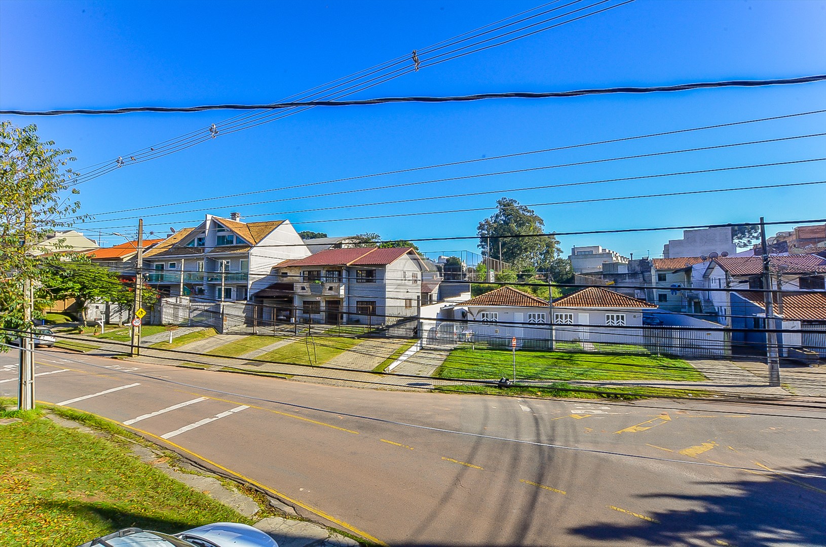 Casa à venda em Xaxim, Curitiba — GOMES CONSULTOR IMOBILIARIO LTDA.