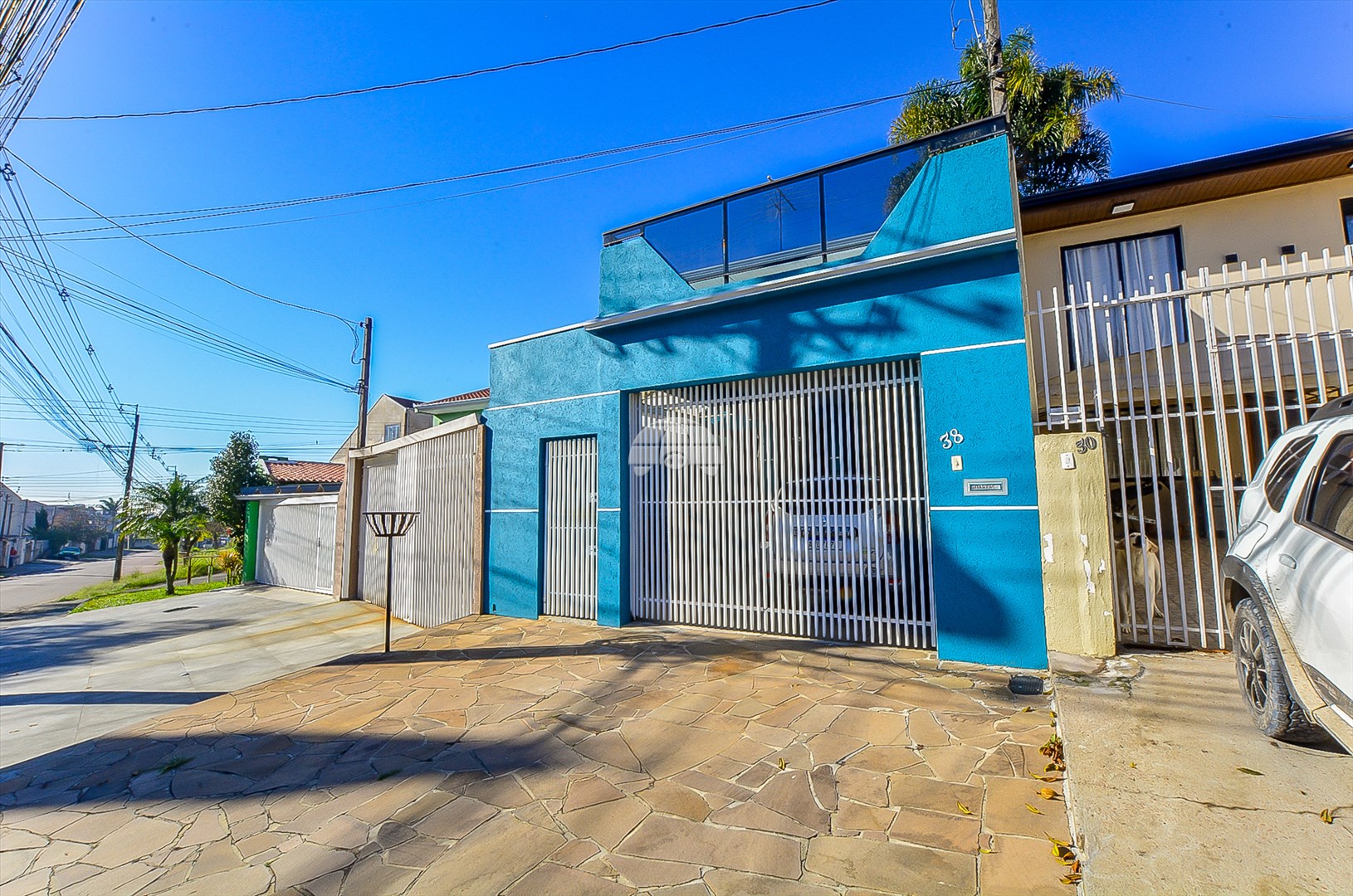 Sobrado à venda em Xaxim, Curitiba — Portal Chave Fácil