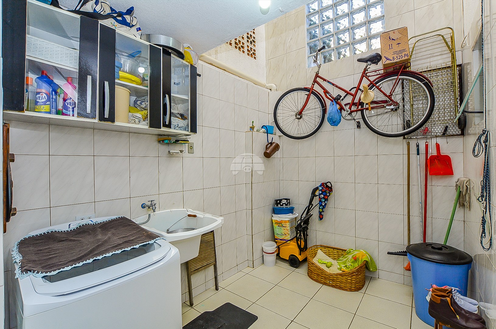 Casa à venda em Xaxim, Curitiba — GOMES CONSULTOR IMOBILIARIO LTDA.