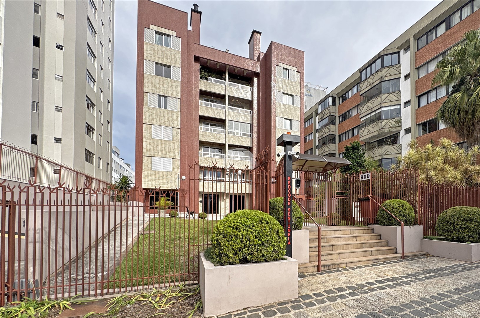 Apartamento para alugar em Centro, Curitiba — Portal Chave Fácil