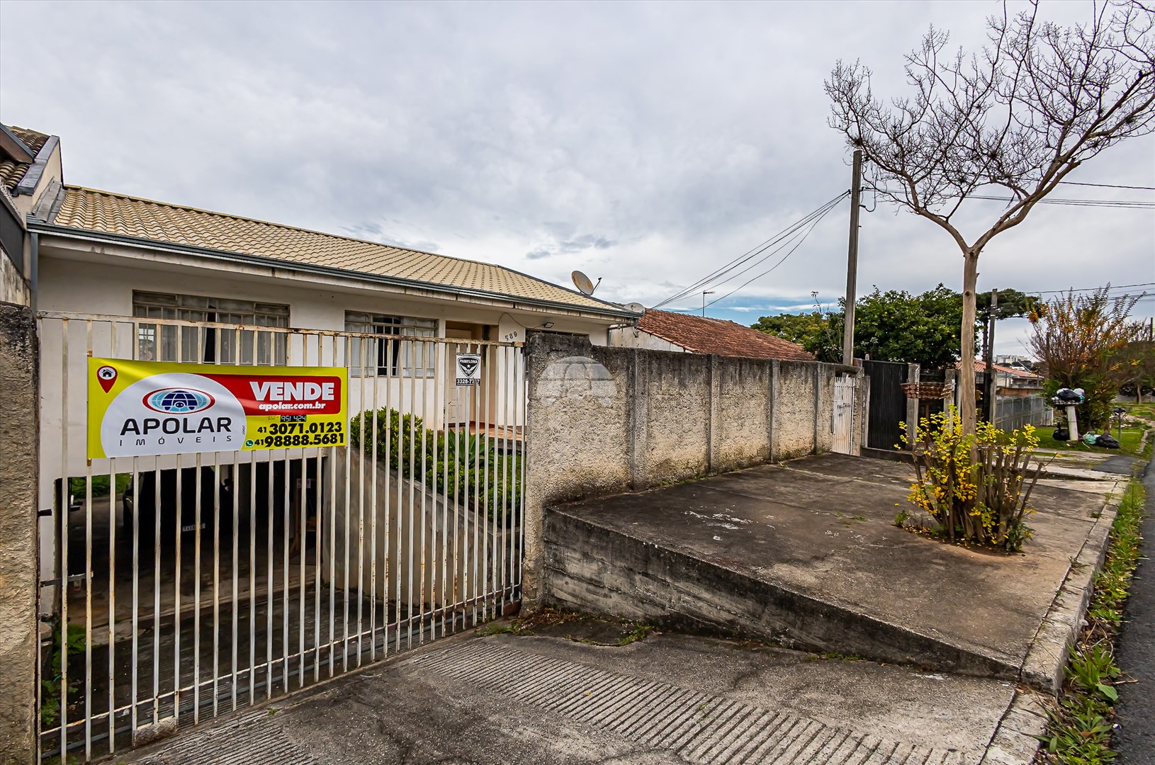 Casa à venda em Novo Mundo, Curitiba — Portal Chave Fácil