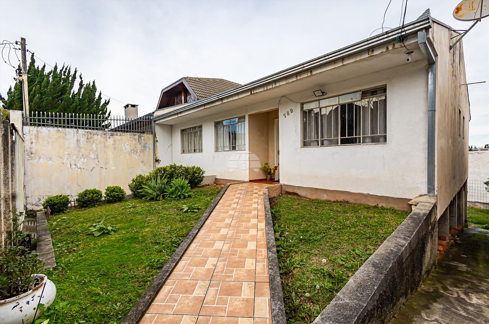 Casa à venda em Novo Mundo, Curitiba — Portal Chave Fácil