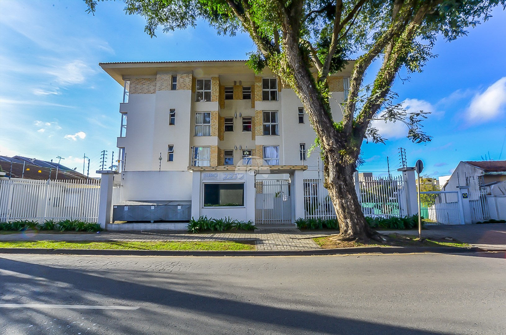 Apartamento à venda em Bom Jesus, São José dos Pinhais — Portal Chave Fácil