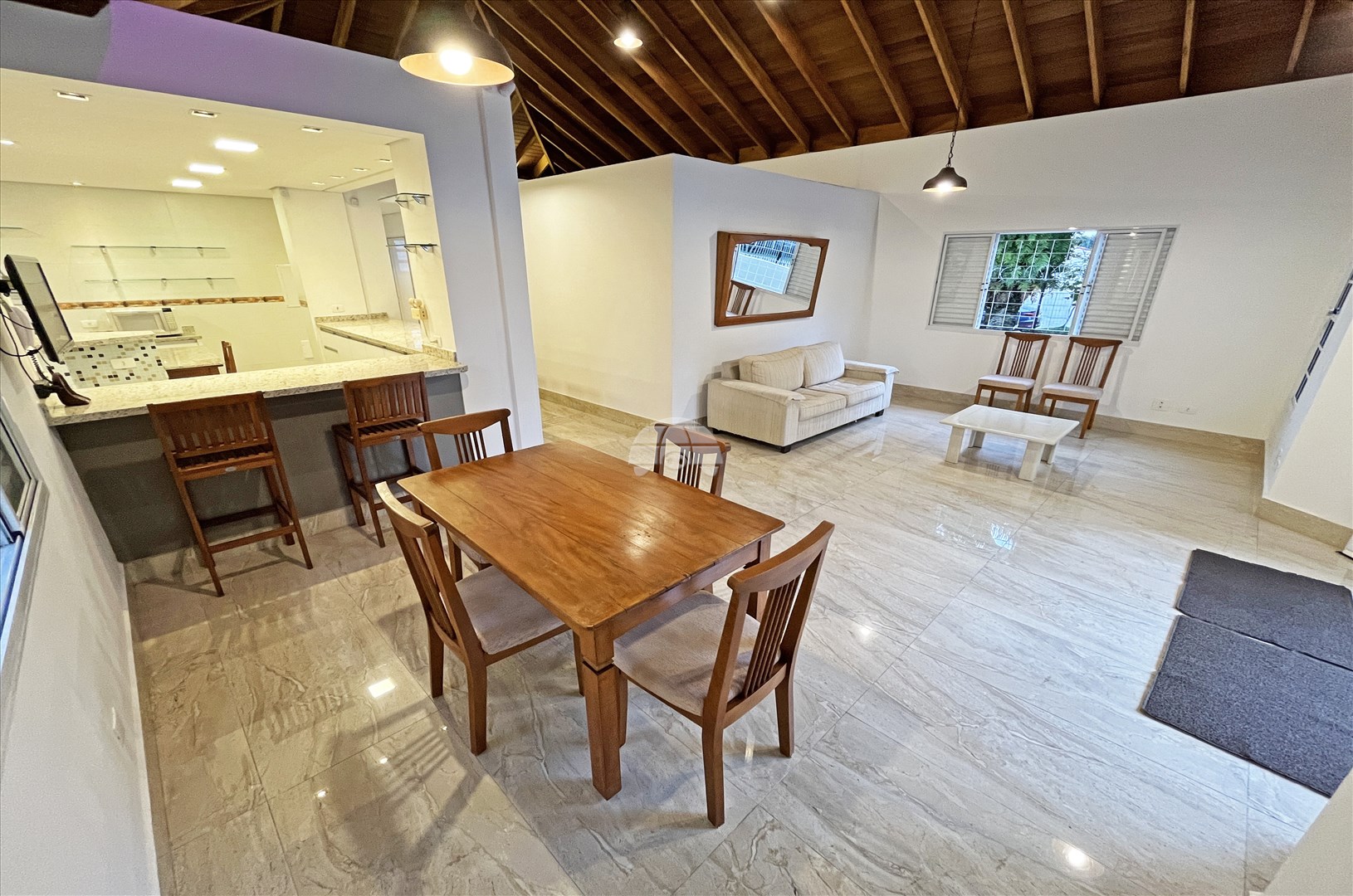 Casa para alugar em Santa Felicidade, Curitiba — Portal Chave Fácil