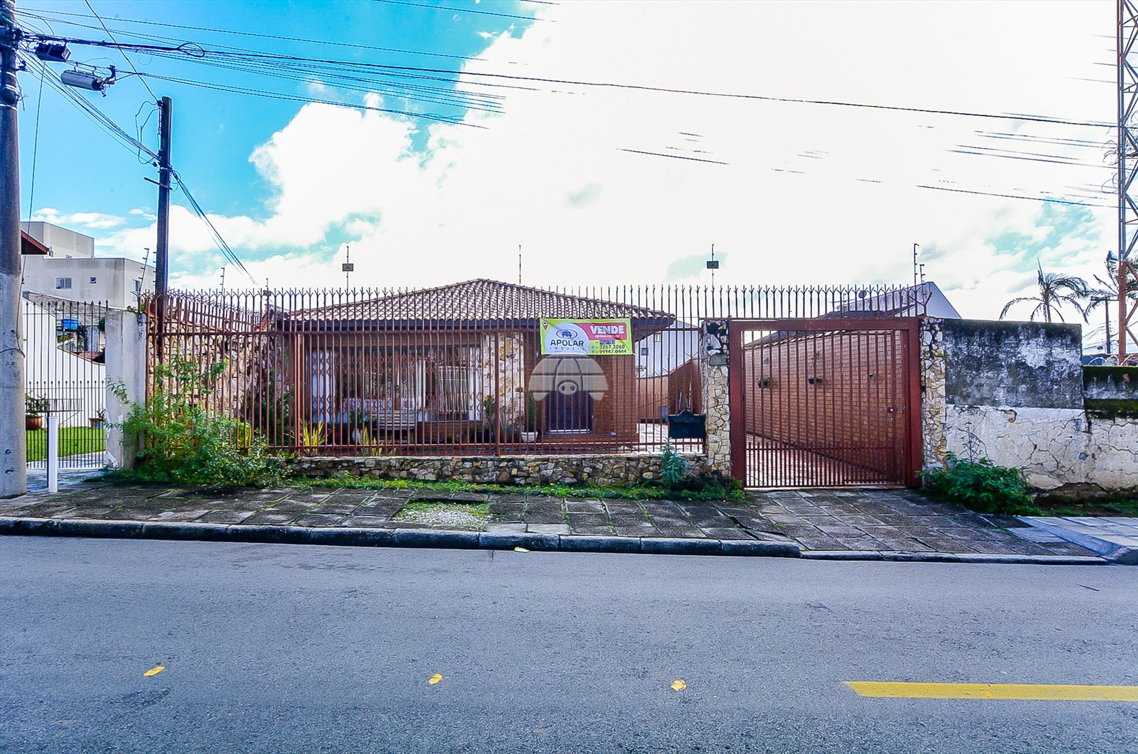 Casa à venda em Cajuru, Curitiba — Portal Chave Fácil